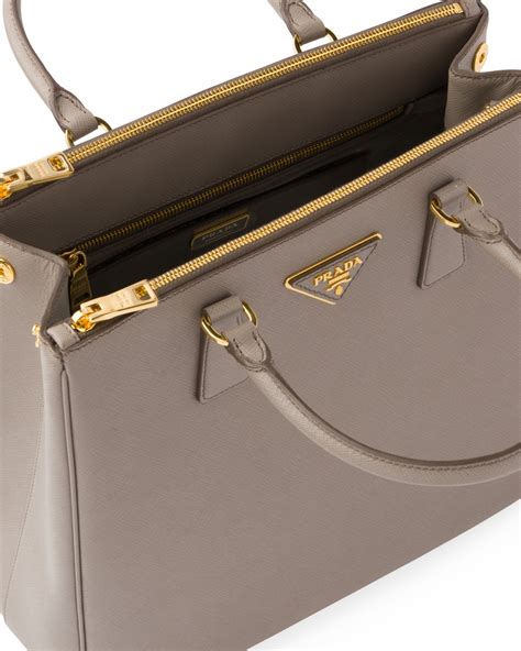 Weiss Große Prada Galleria Tasche Aus Leder 